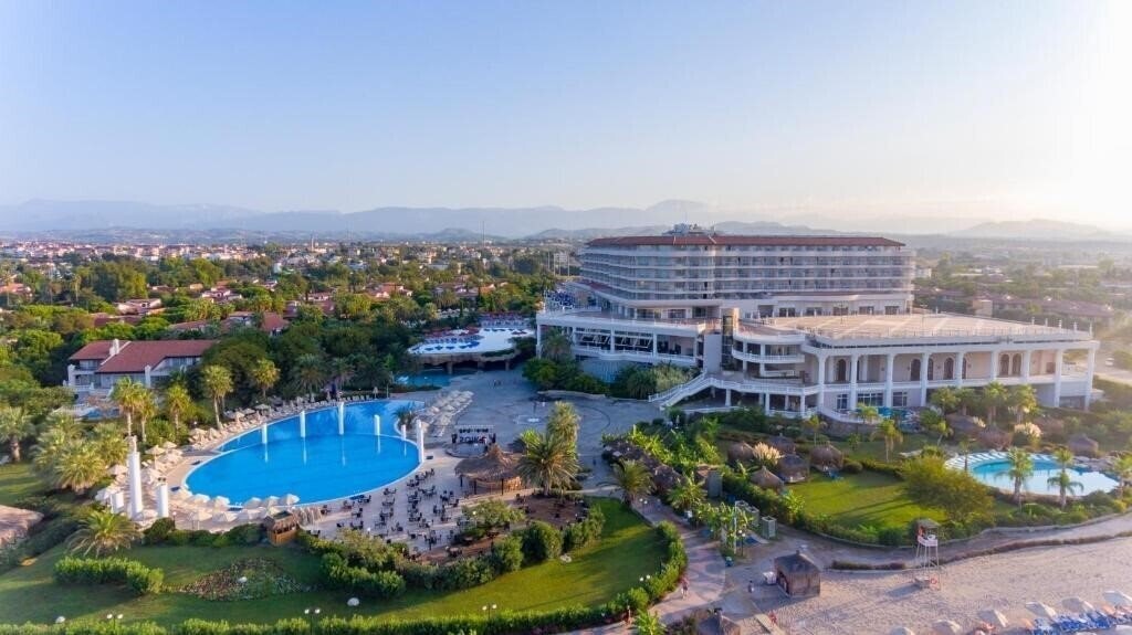 Отель Starlight Resort Hotel 5*
