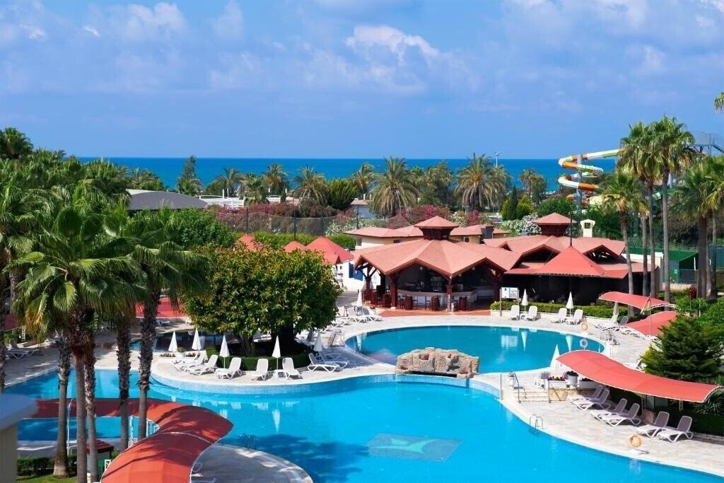 Готель Miramare Queen Hotel (ex. Miramare Beach & Queen Hotel) 4*