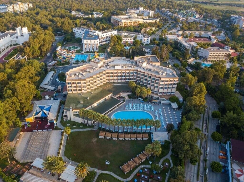 Готель Euphoria Excelsior Hotel 4*