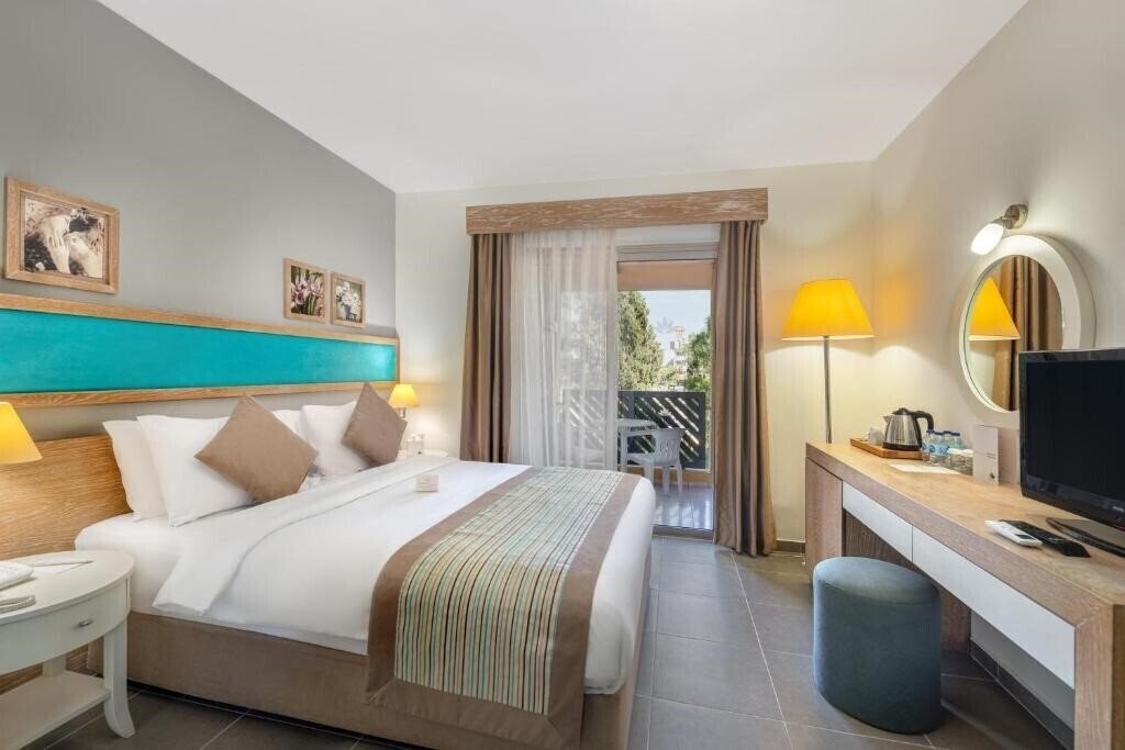 Фото Euphoria Excelsior Hotel 4*