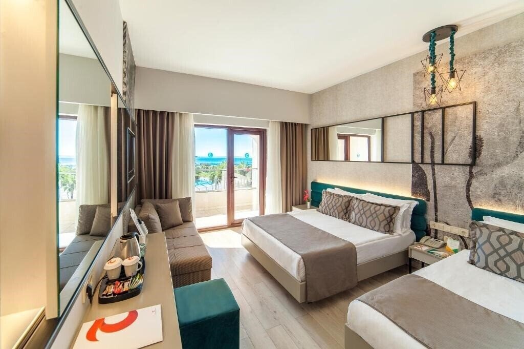 Фото Club Hotel Turan Prince World 5*