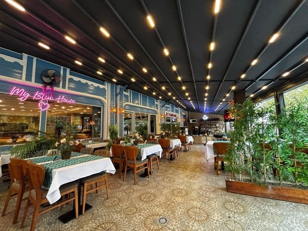 Зображення Blue House Hotel & Rooftop 3*