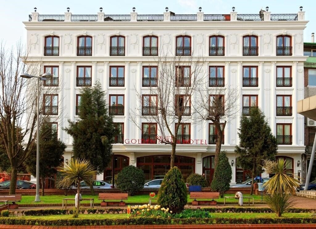 Отель Deluxe Golden Horn Hotel (ex. De Luxe Golden Horn, Golden Horn Accura, Accura Hotel, Golden Horn Sultanahmet) 4*
