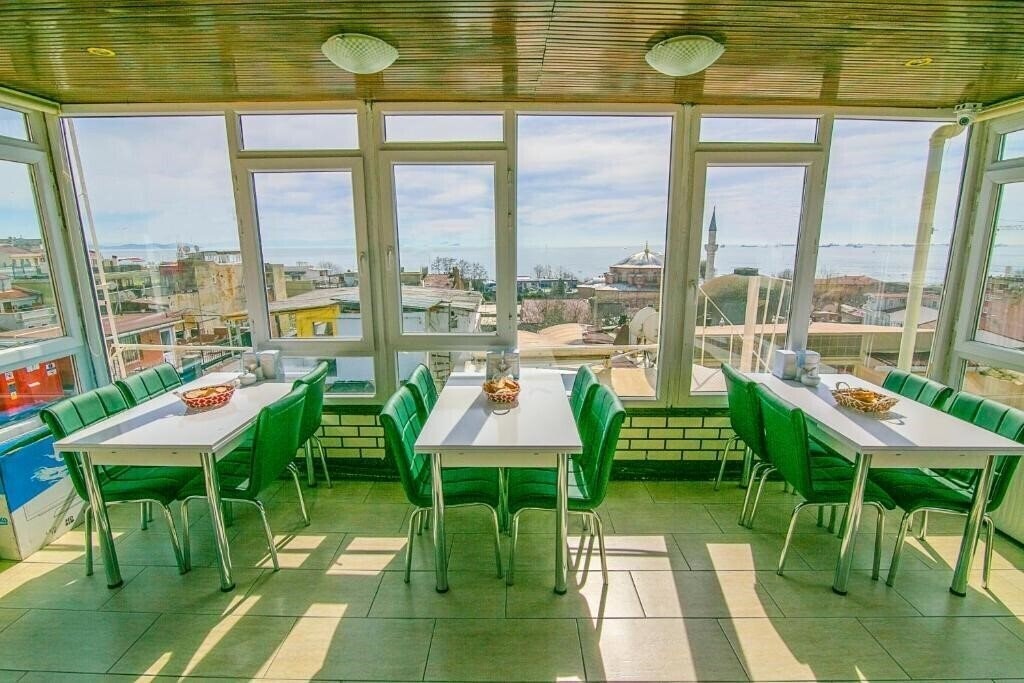 Фотографія New Era 2*