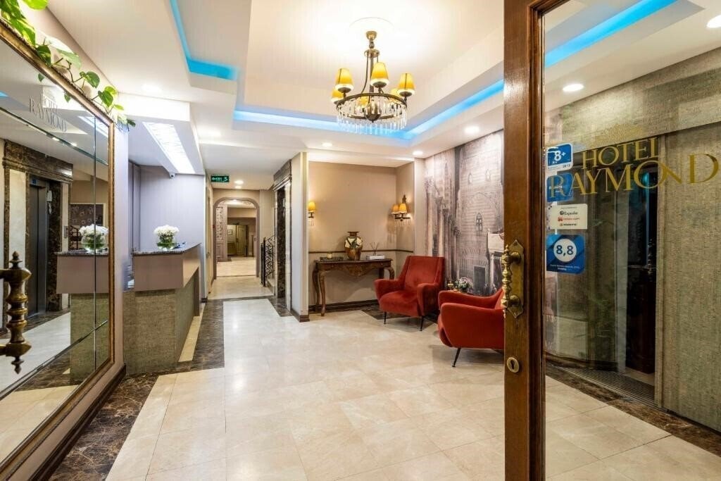 Фотография Raymond Hotel 3*