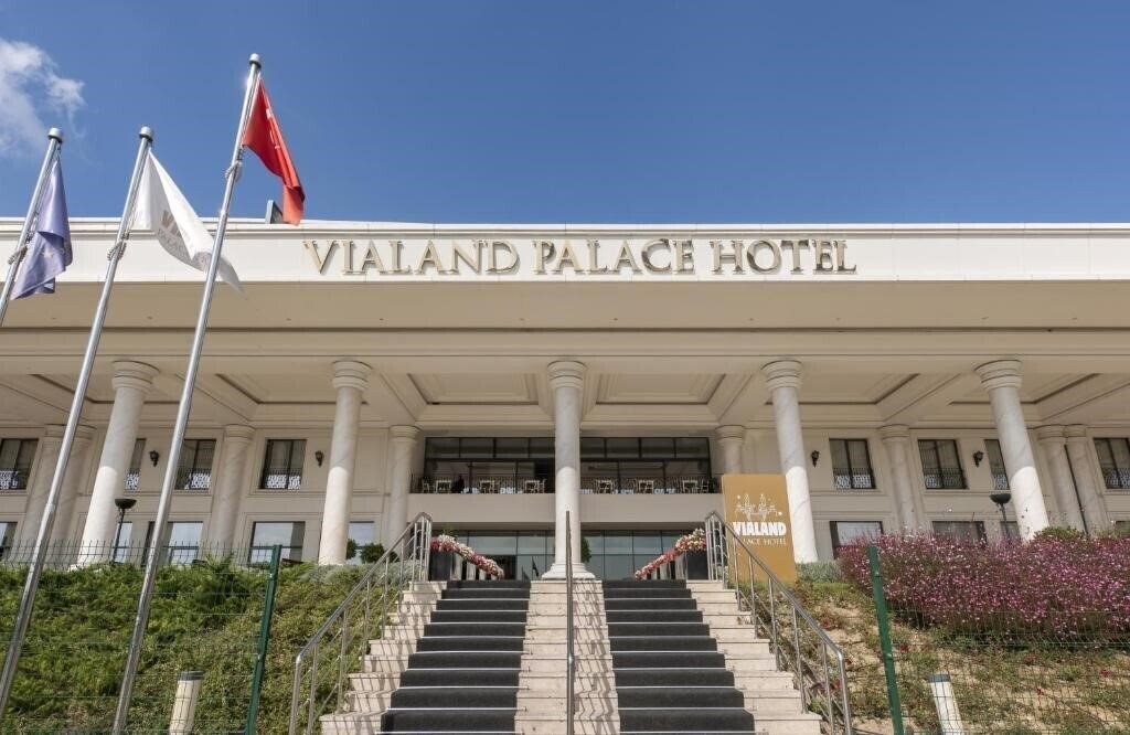 Отель Vialand Palace Hotel 5*