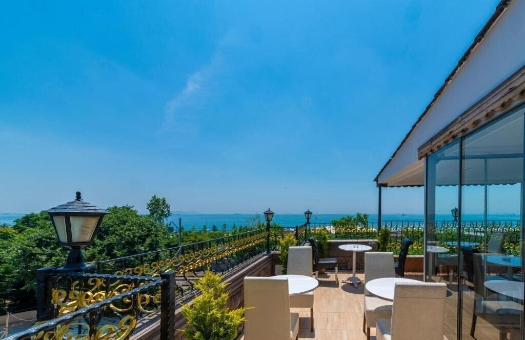 Отель Harmony Hotel 3*