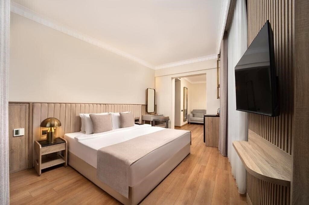 Отель Atik Palace Hotel 3*