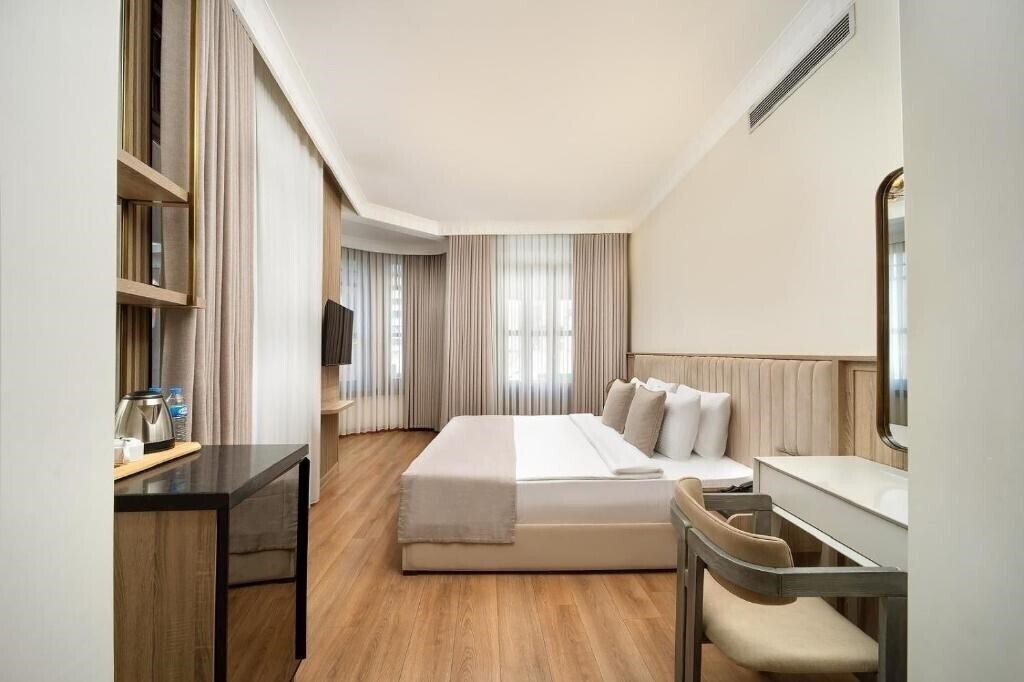 Фото Atik Palace Hotel 3*