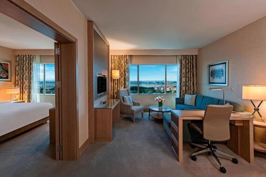Фото Renaissance Polat Istanbul Hotel 5*