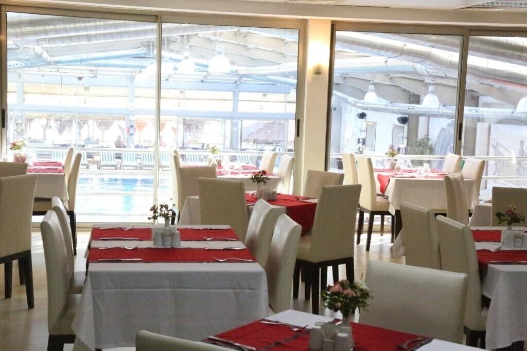 Картинка Blue World Hotel 4*