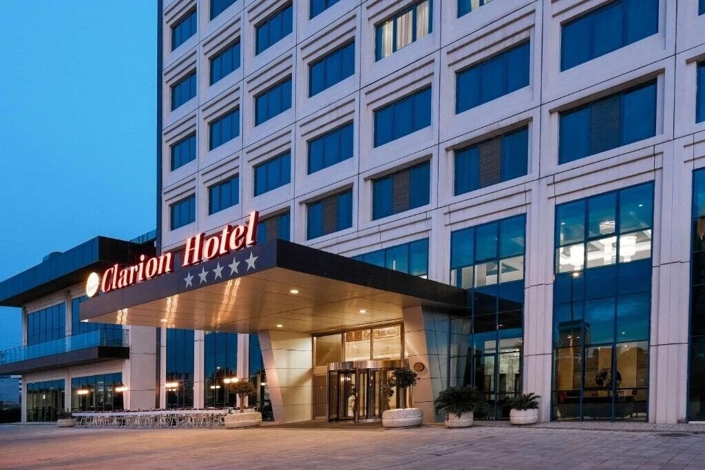 Фотографія Clarion Hotel & Suites Butik S Class 5*