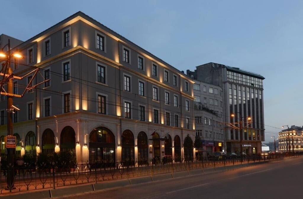 Отель 10 Karakoy 5*
