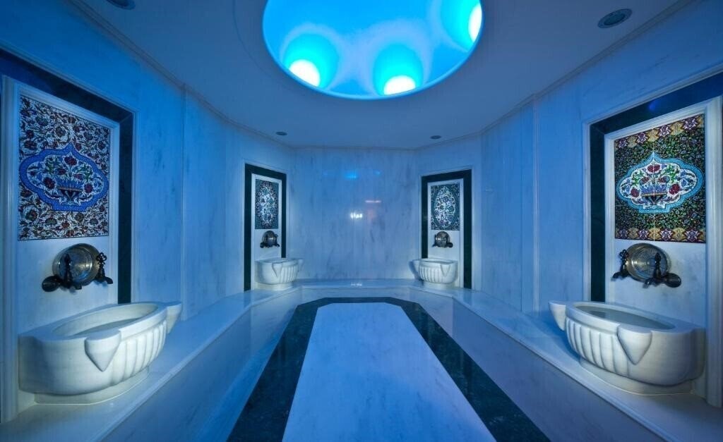 Готель GLK Premier Acropol Suites & SPA 4*