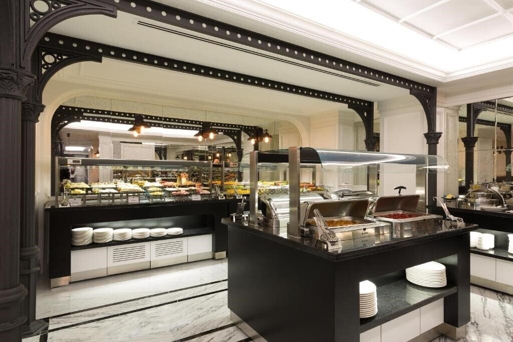 Фотографія Metropolitan Hotel Taksim 4*