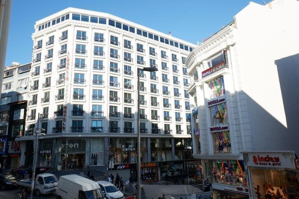 Готель Ikbal De Luxe 4*