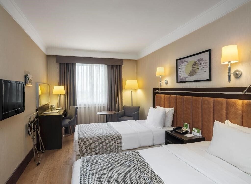 Фотография Holiday Inn Istanbul Old City by IHG (ex. Senator, Best Western Premier Senator Hotel) 4*