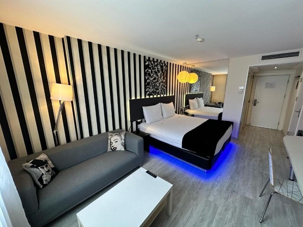 Готель Tempo Fair Suites 3*