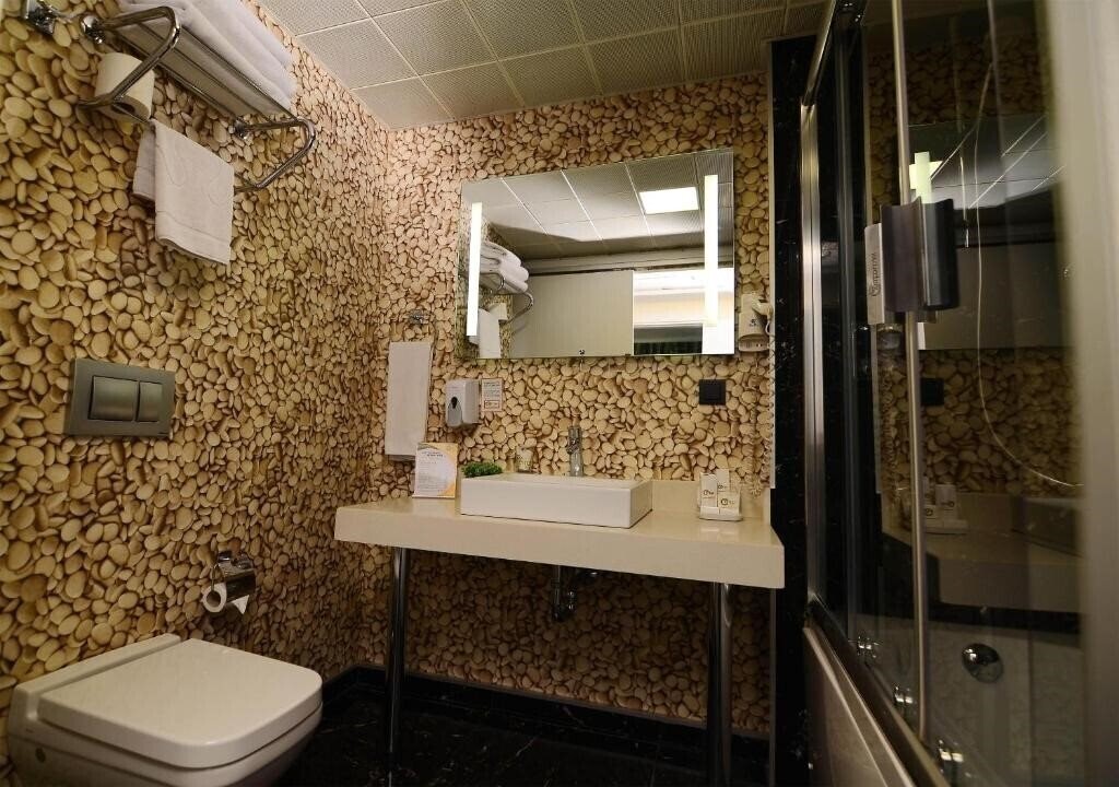 Фотография Tempo Suites Airport 3*