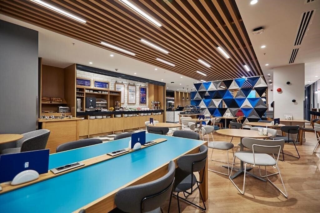 Фотография Holiday Inn Express Istanbul Atakoy Metro by IHG 3*