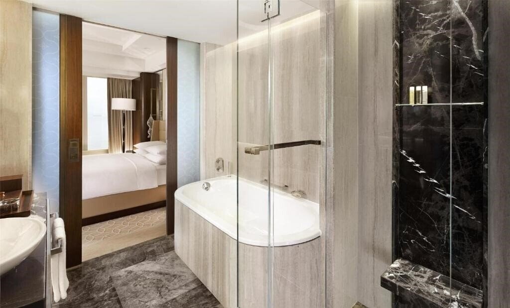 Фотографія Hyatt Regency Istanbul Atakoy 5*