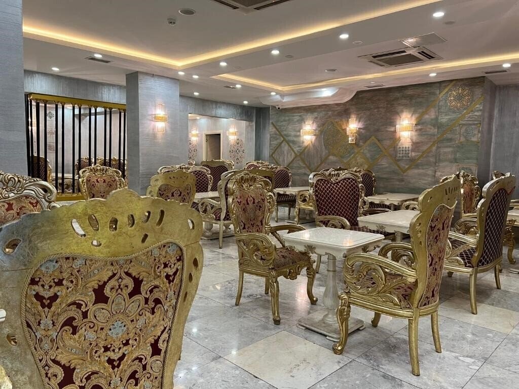 Фотографія Hotel Buyuk Hamit 4*