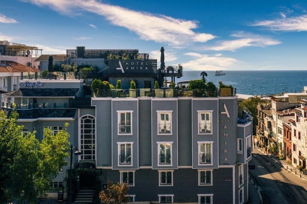 Готель Amira Hotel 3*