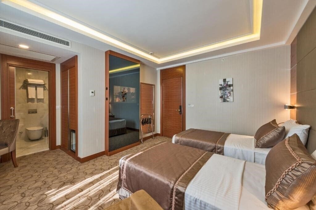 Фотографія Glorious Hotel Istanbul 4*
