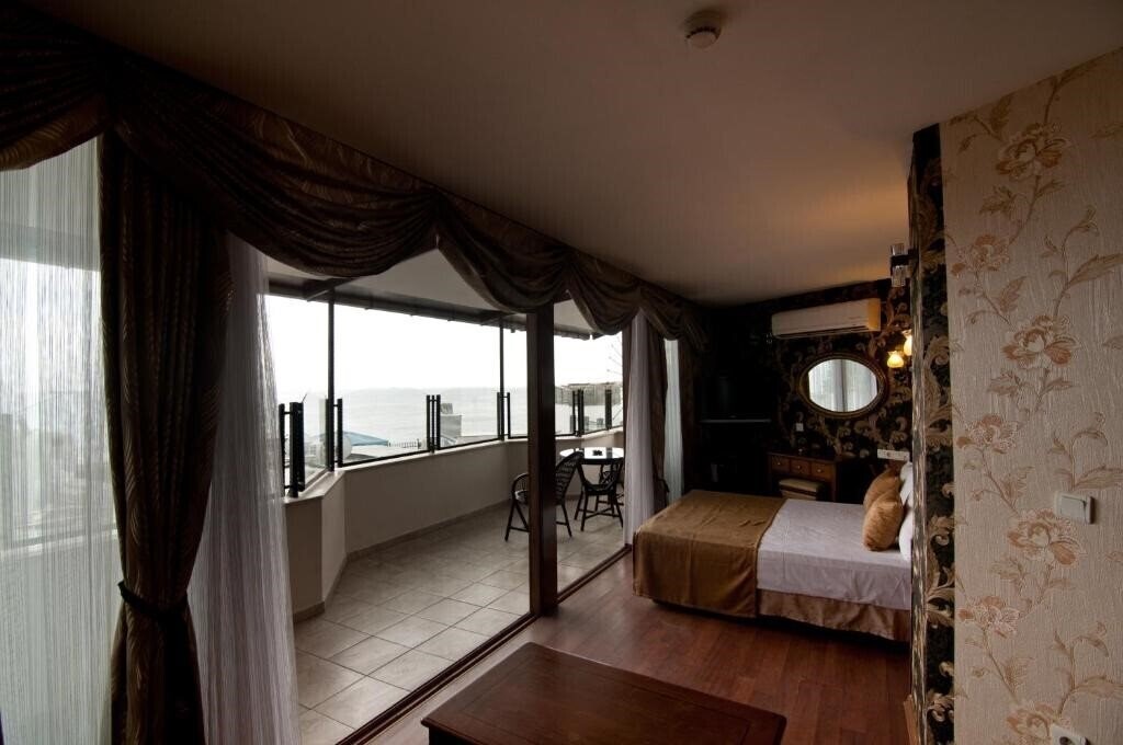 Фото Artefes Hotel 3*