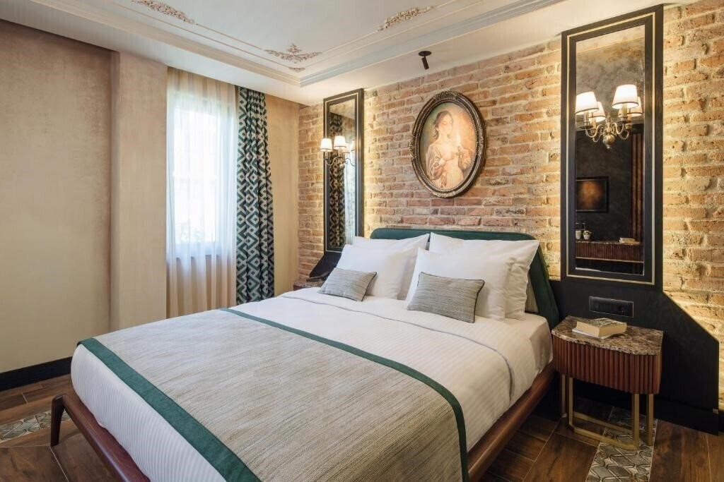 Готель Tria Hotel 4*