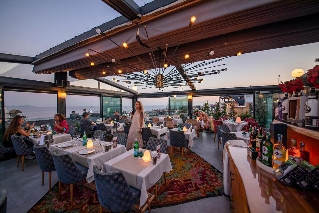 Фотографія Tria Hotel 4*