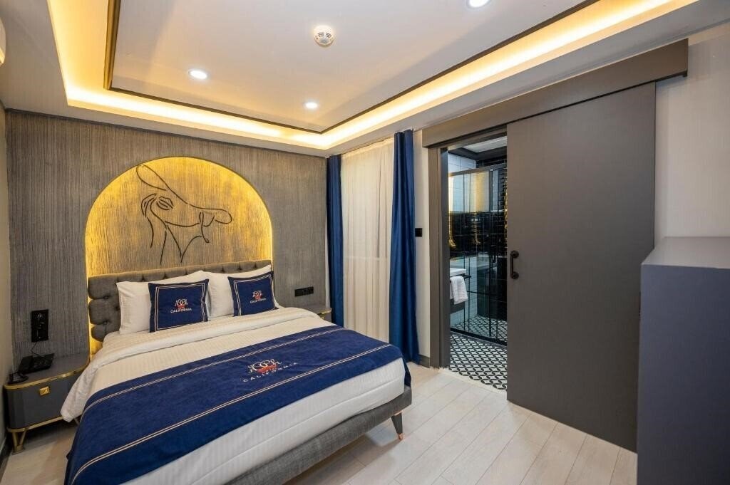 Фото California Istanbul 3*
