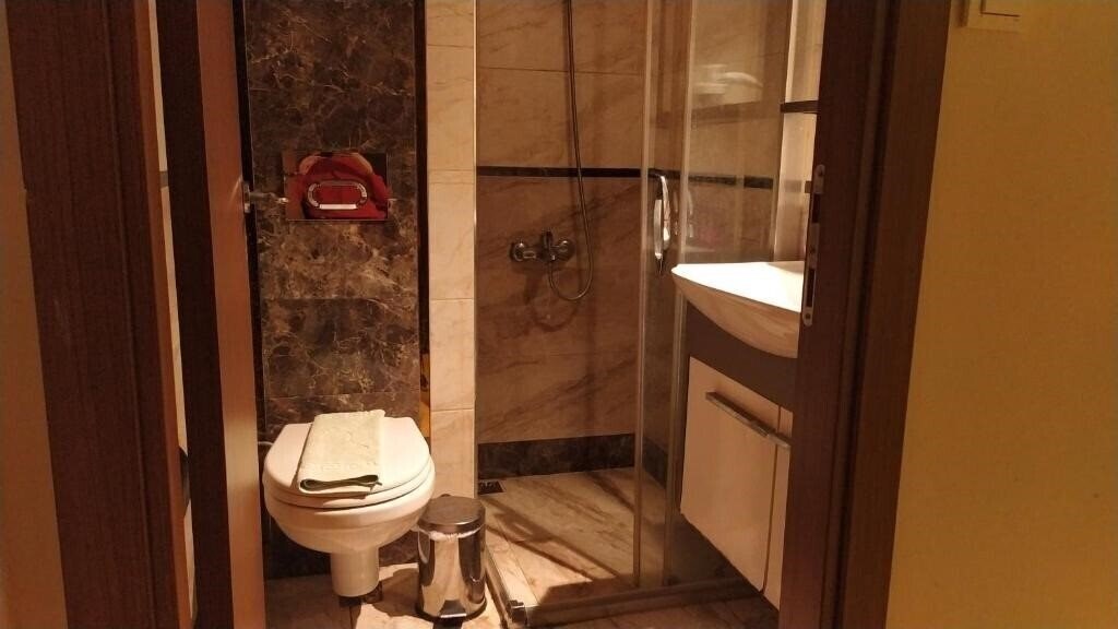 Фотографія Kiwi Hotel 3*