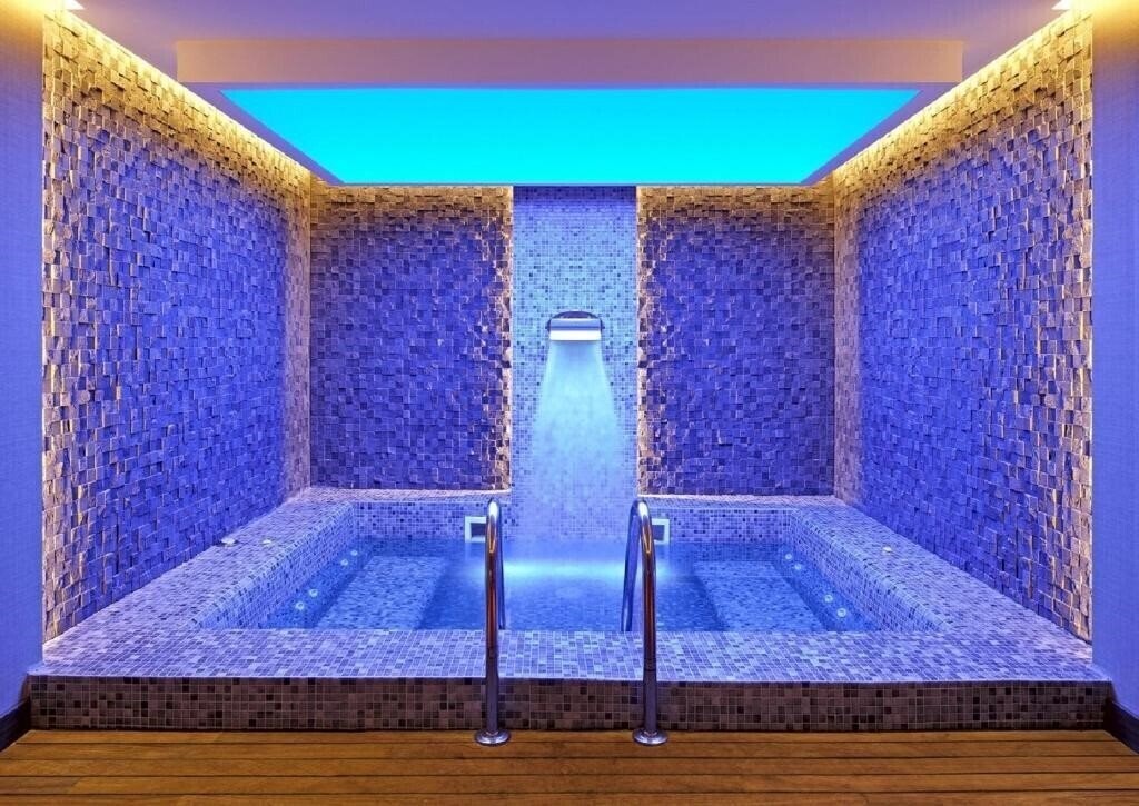 Фотографія Fraser Place Anthill Istanbul 4*