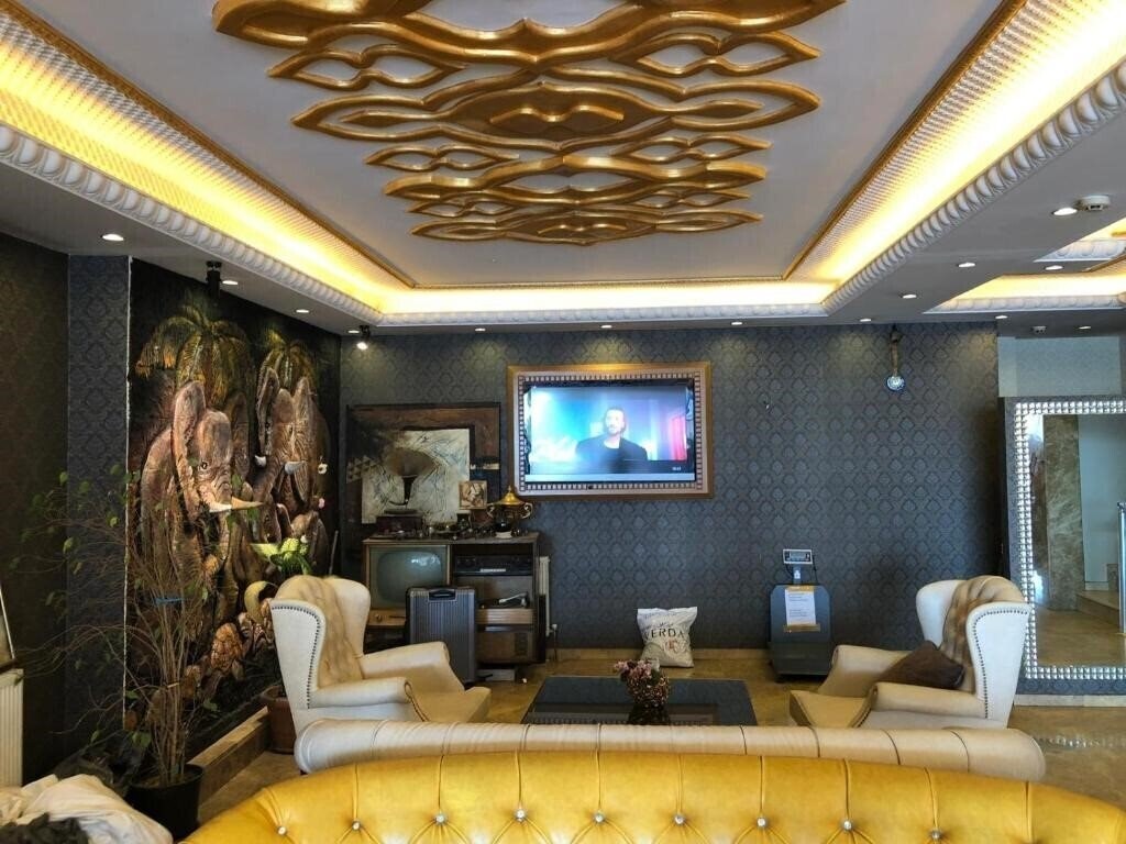 Отель The Port Hotel 3*
