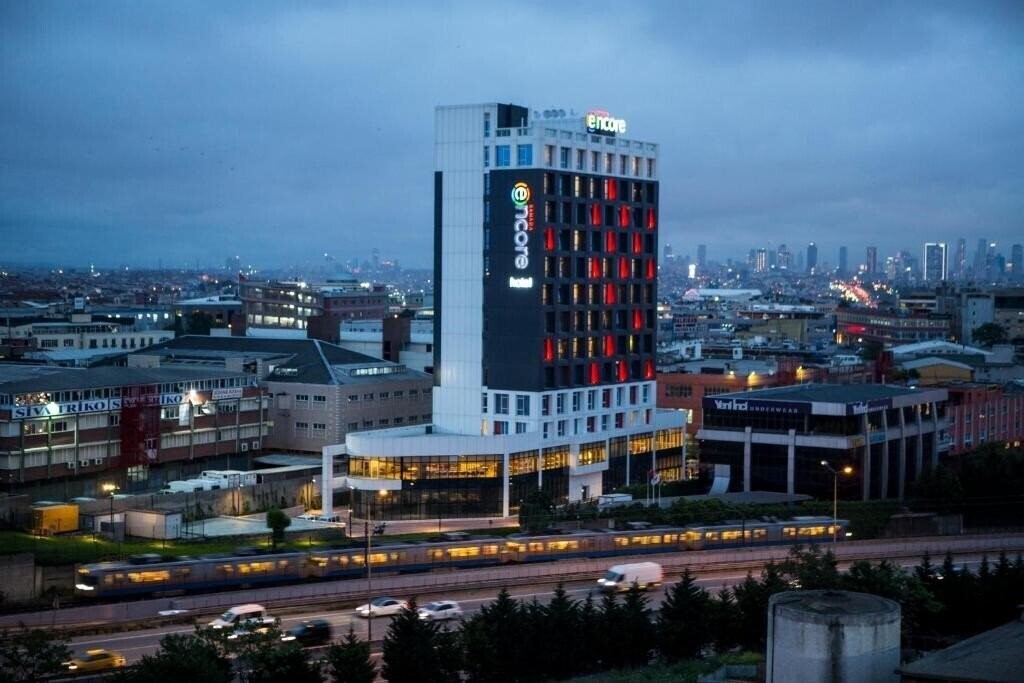 Готель Ramada Encore Istanbul Bayrampasa 4*