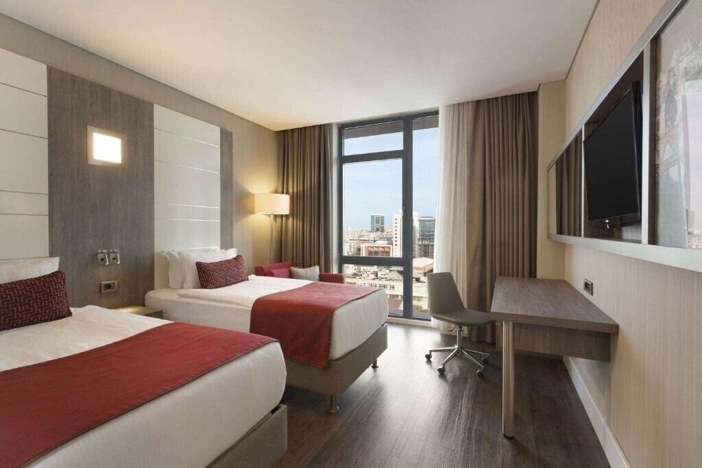 Фото Ramada Encore Istanbul Bayrampasa 4*
