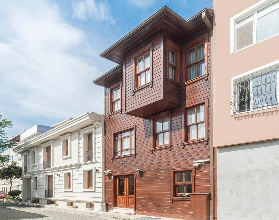 Готель Lalinn Hotel 3*