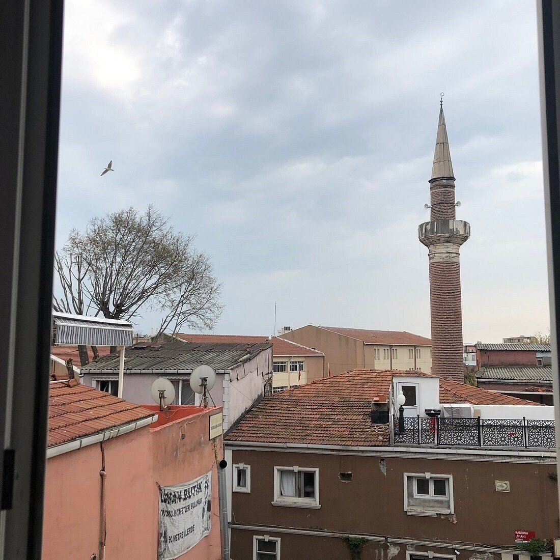 Готель Huxley Hotel Old City 3*