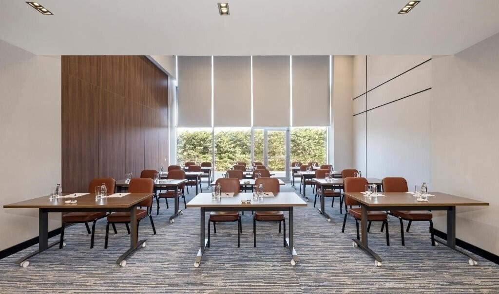 Фотографія Crowne Plaza Istanbul West 5*