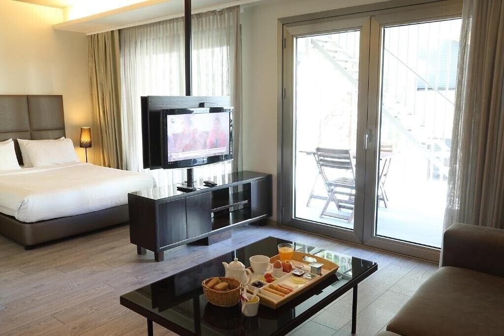 Фотография Chakra Suites 4*