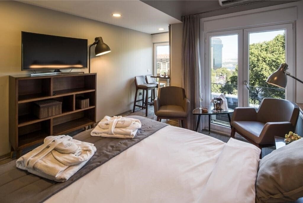 Картинка Taxim Suites Residences Istanbul 4*