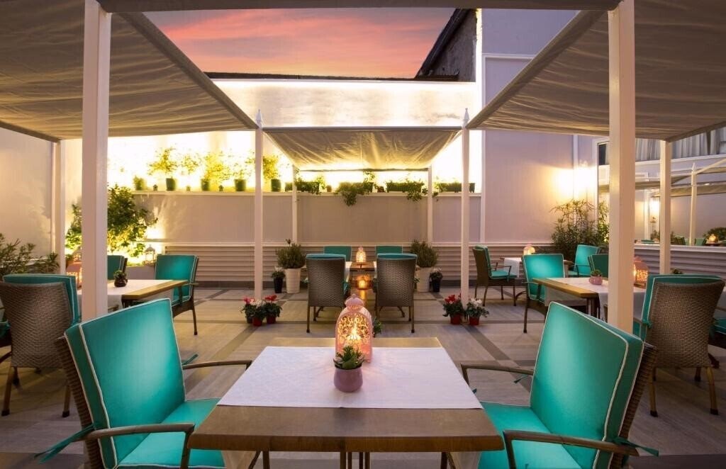 Готель Lalahan Hotel 4*