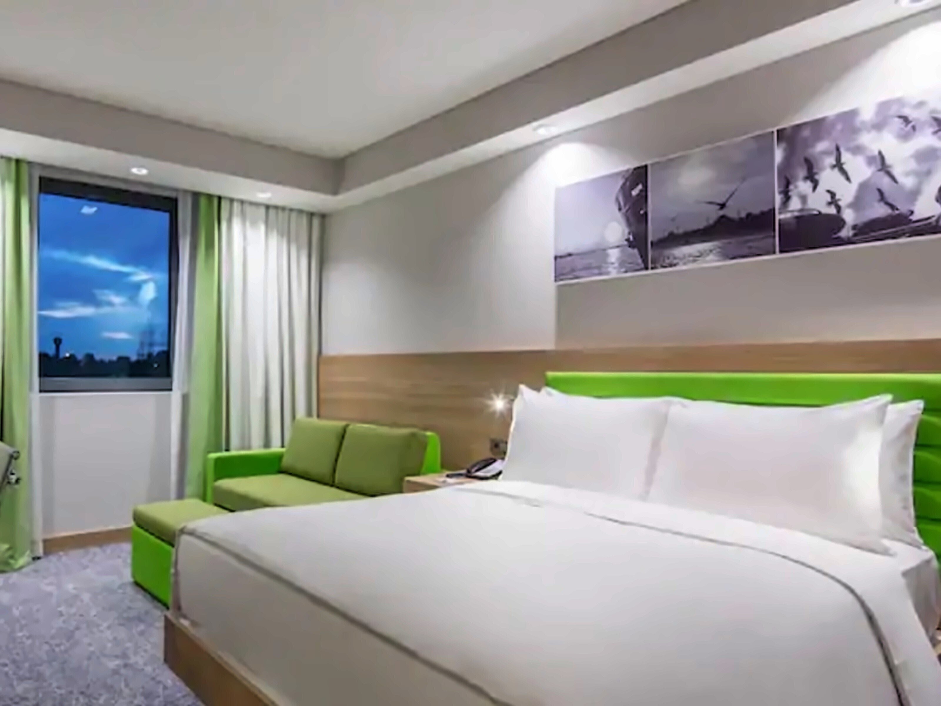 Зображення Hampton By Hilton Istanbul Kayasehir 3*