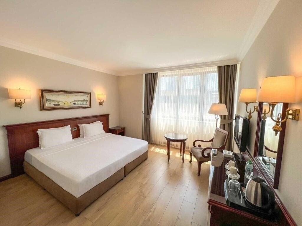 Отель Bilek Istanbul Hotel 4*