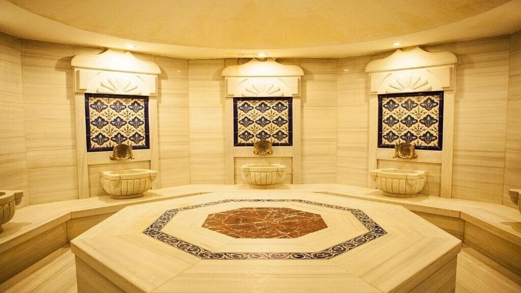 Фото Bilek Istanbul Hotel 4*