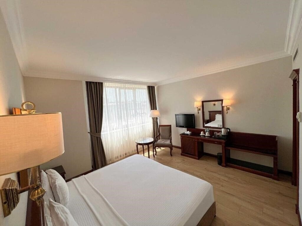 Изображение Bilek Istanbul Hotel 4*