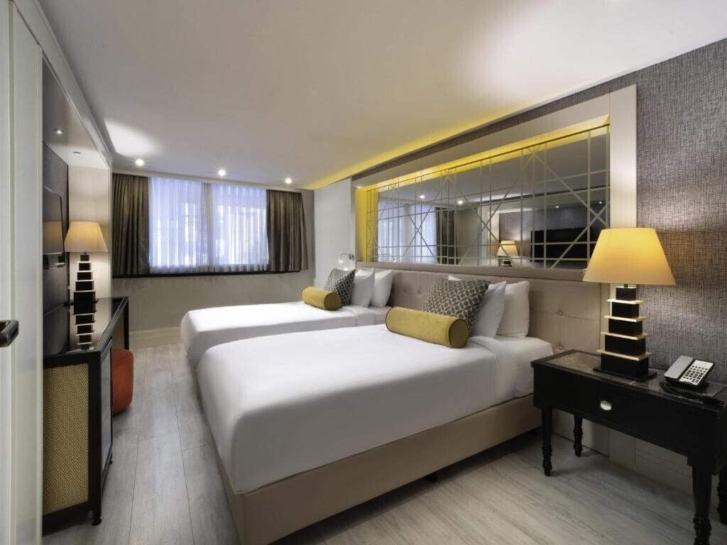 Готель Mercure Istanbul Bomonti 5*