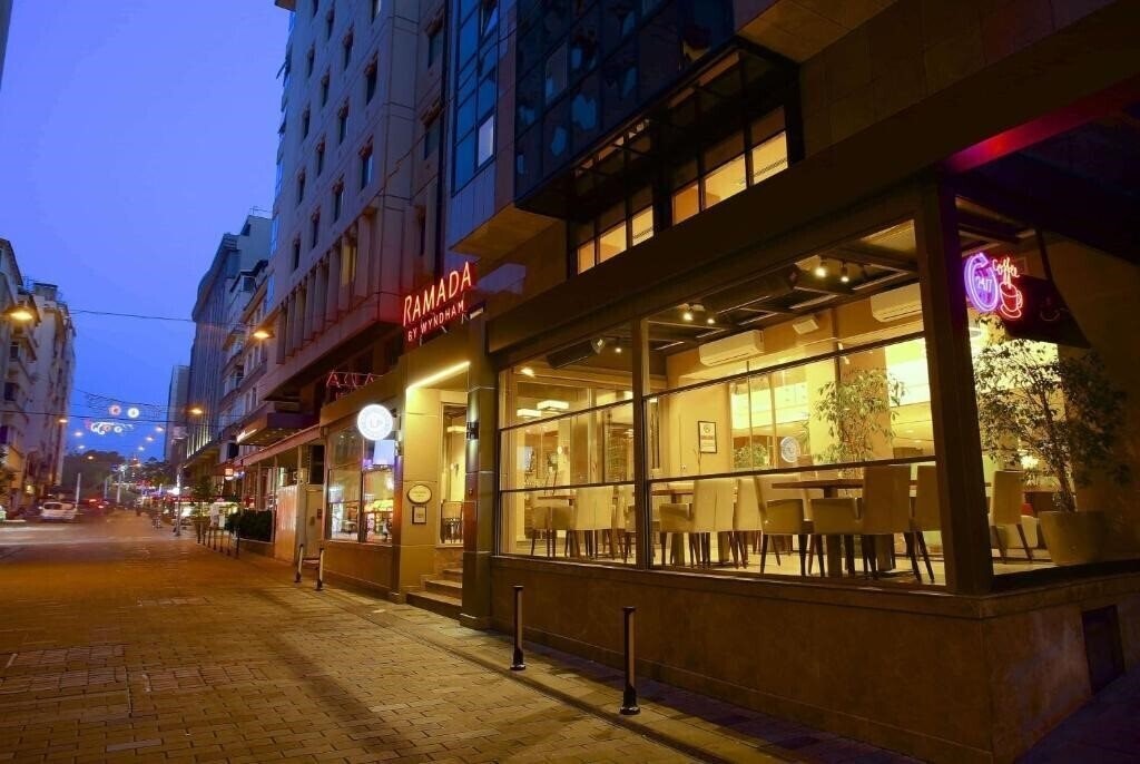 Зображення Ramada Istanbul Taksim Hotel 4*