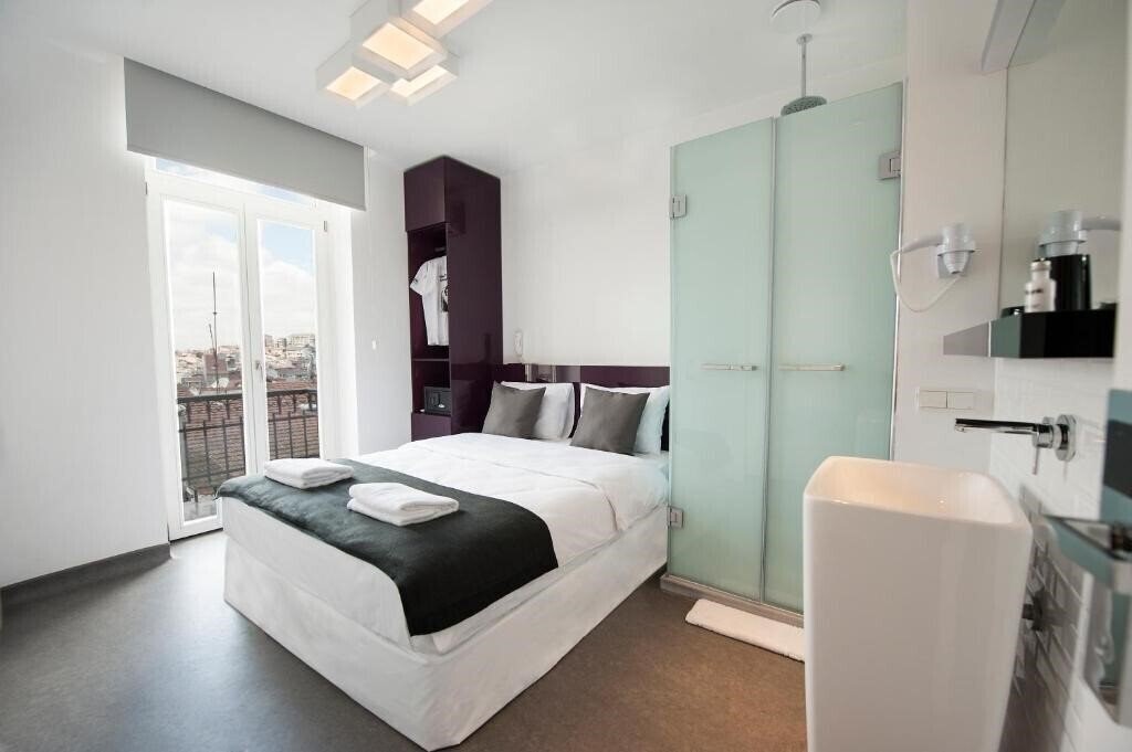 Фото Wabi Hostels (ex. Bunk Taksim) 2*
